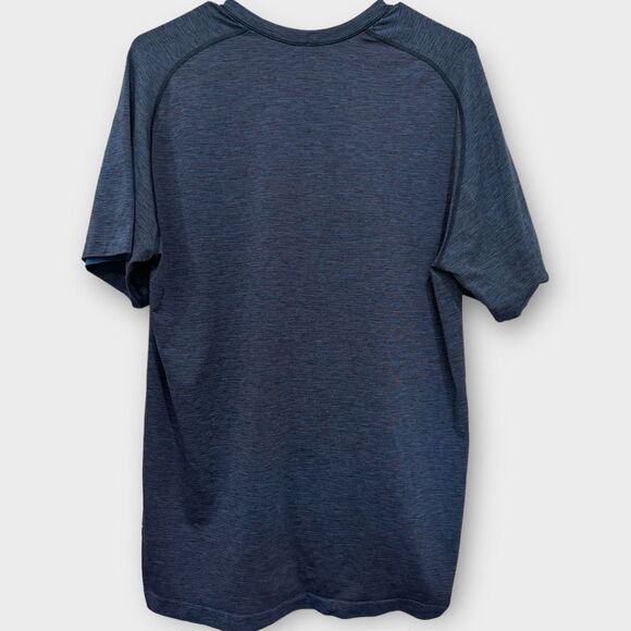 Lululemon Men’s XL Metal Vent Tech Athletic Tee Blue Red Striped - Picture 2 of 7